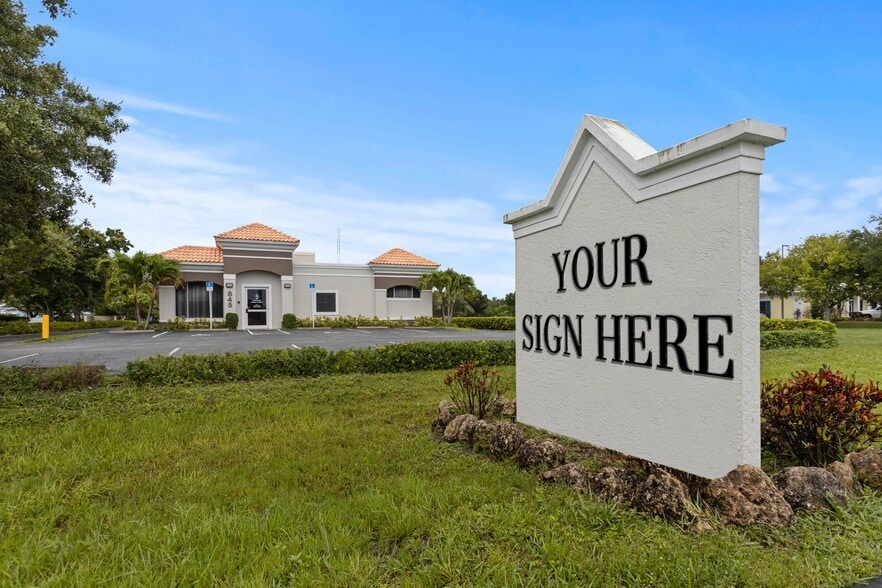 845 37th Pl, Vero Beach, FL for sale - Building Photo - Image 2 of 50