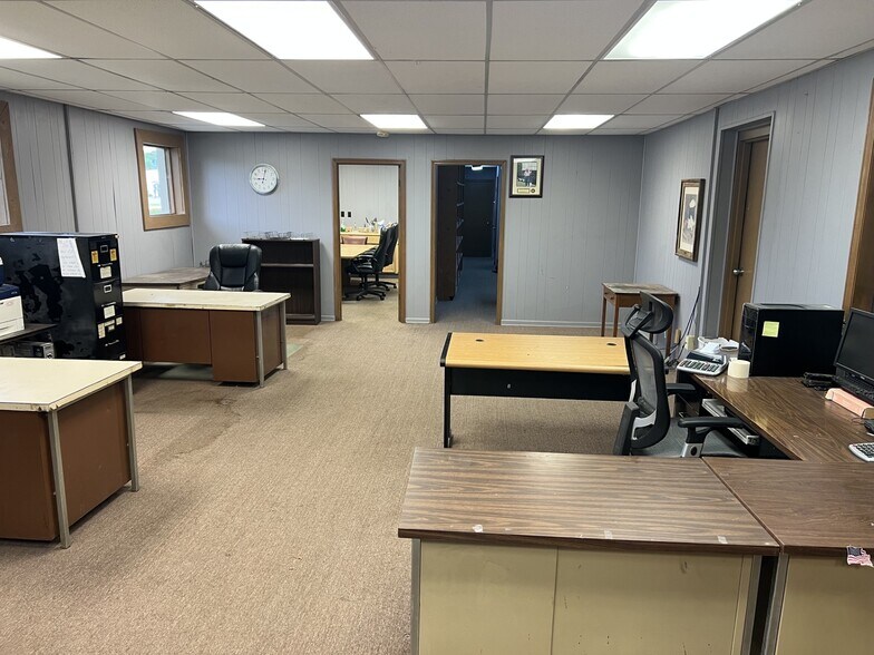 496-544 E Industrial Way, Macon-Bibb, GA for lease - Building Photo - Image 2 of 6