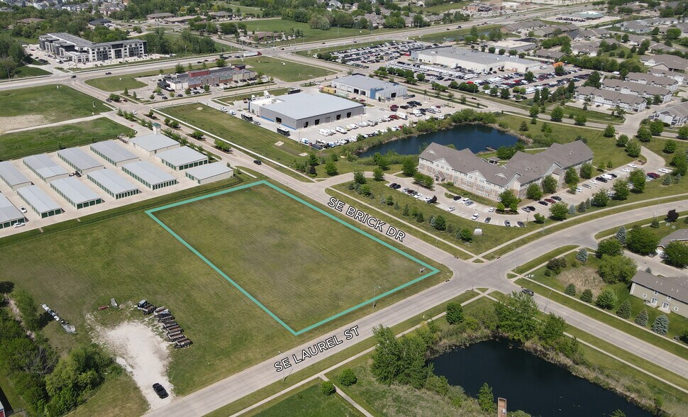 1225 SE Laurel St, Waukee, IA for sale - Building Photo - Image 1 of 3