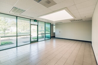 10235-10255 SW Spokane Ct, Tualatin, OR for lease Interior Photo- Image 1 of 7