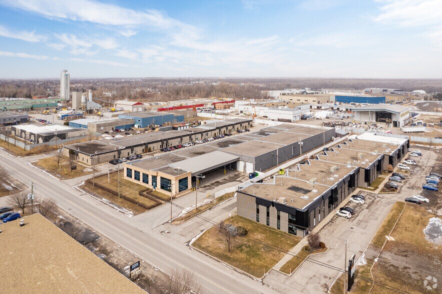 820 Boul Ford, Châteauguay, QC à louer - Aérien - Image 2 de 14