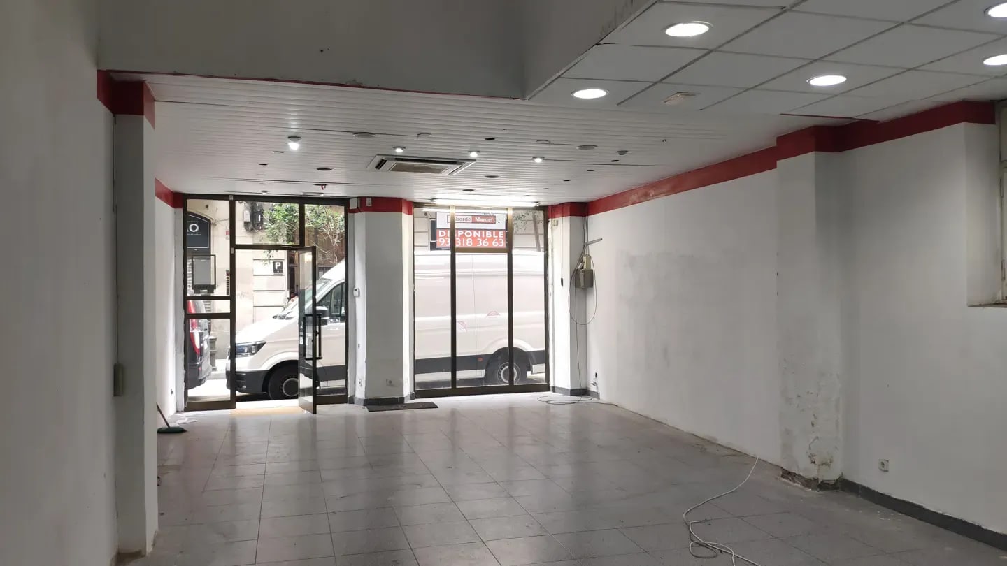 Cornellà de Llobregat, BAR 08940 -  -  - Interior Photo - Image 1 of 6