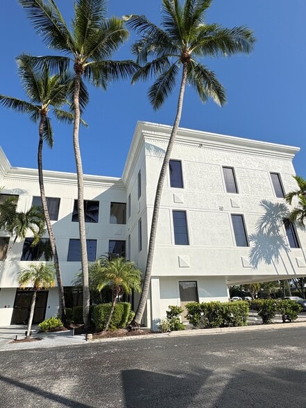 7251 W Palmetto Park Rd, Boca Raton, FL for lease - Building Photo - Image 2 of 17