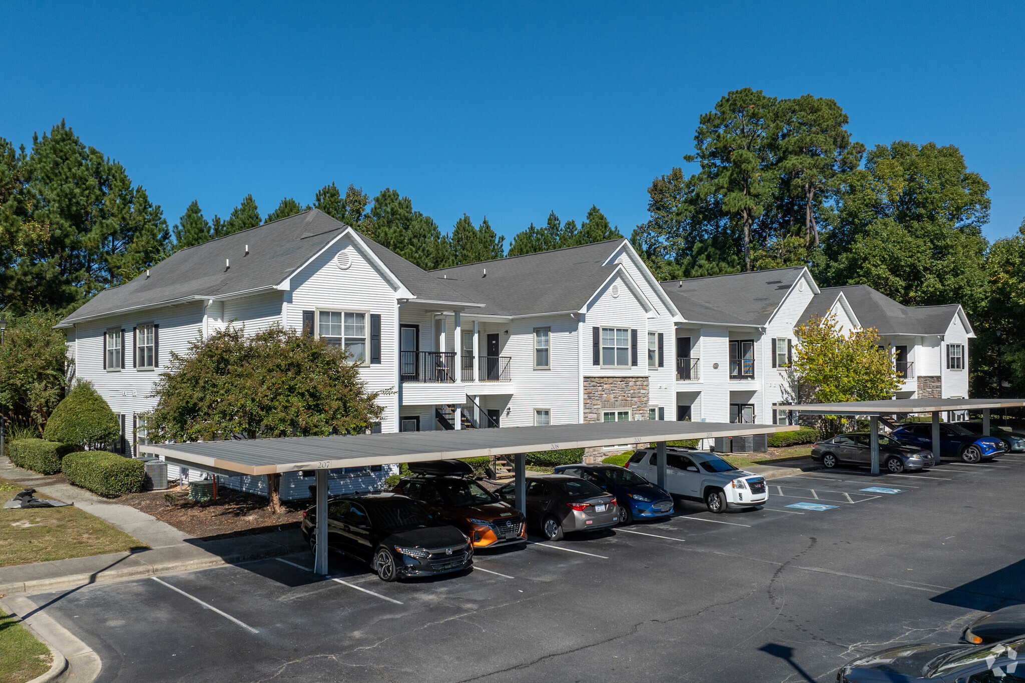 6271 Carver Oaks Dr, Fayetteville, NC for sale Primary Photo- Image 1 of 1