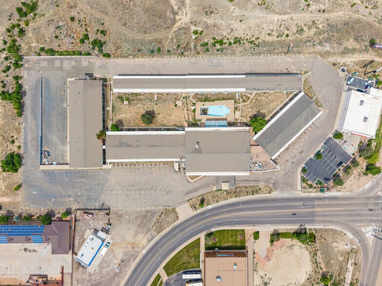 2001 N Hudson Ave, Pueblo, CO à vendre - Photo du bâtiment - Image 2 de 44
