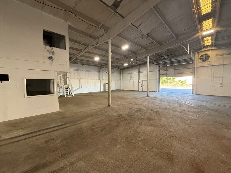 2160 Fletcher Ave, Indianapolis, IN à louer - Photo du bâtiment - Image 3 de 8