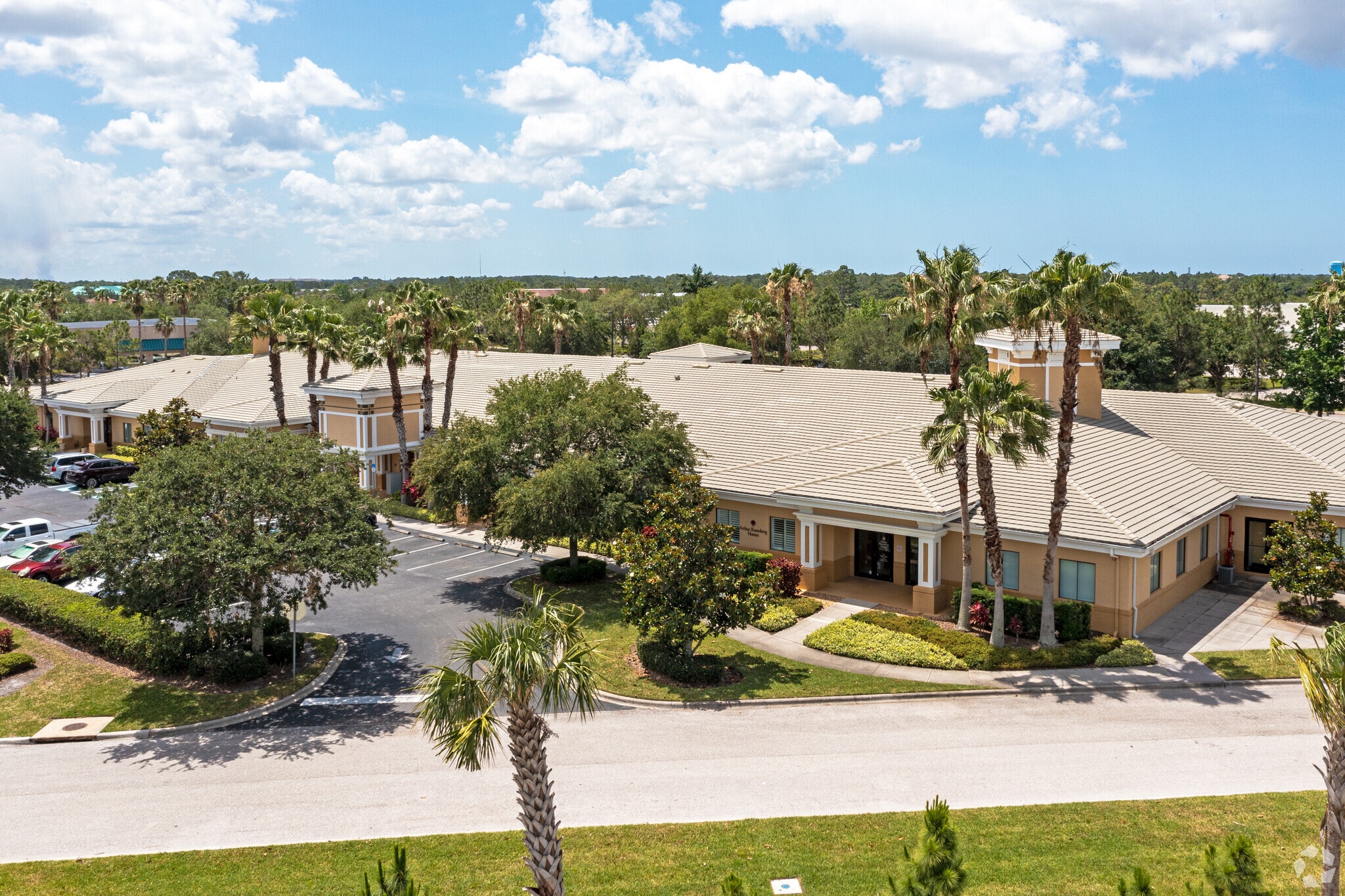 6975 Professional Pky, Sarasota, FL à louer Photo du bâtiment- Image 1 de 15