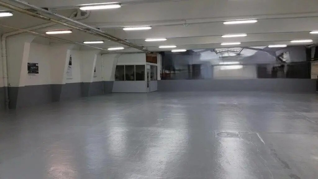 Commerce de détail dans Paris à vendre Photo du bâtiment- Image 1 de 6