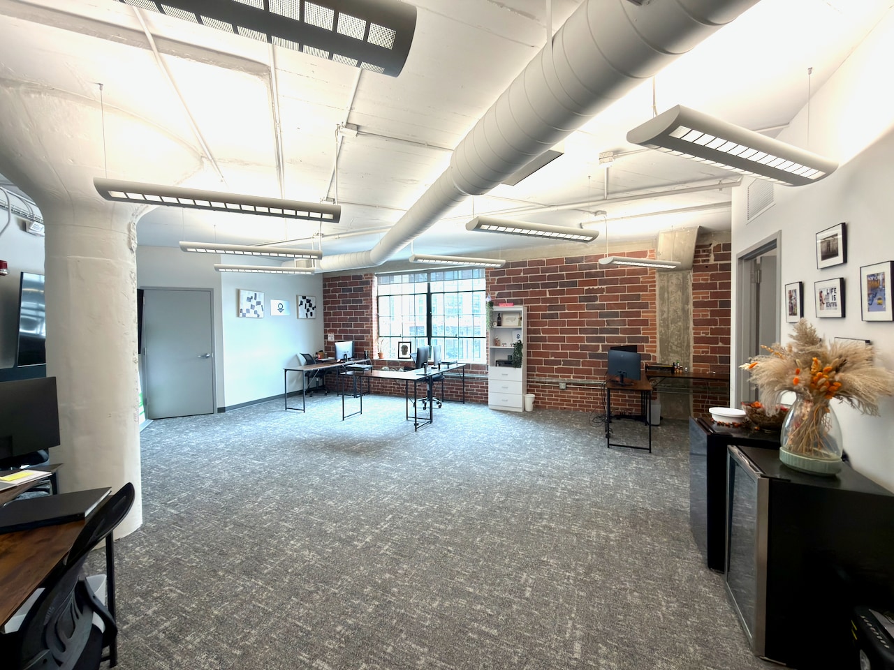 1230 W Morehead St, Charlotte, NC for lease Interior Photo- Image 1 of 9