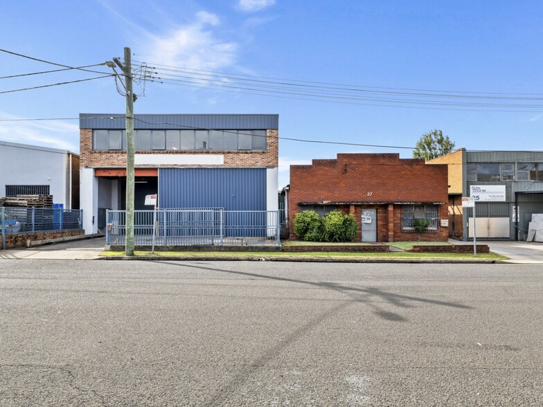 27 Clements Ave, Bankstown for sale - Primary Photo - Image 1 of 1