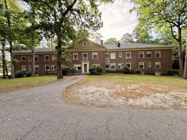 915 Raleigh Road Pky W, Wilson, NC à vendre - Photo du bâtiment - Image 3 de 29