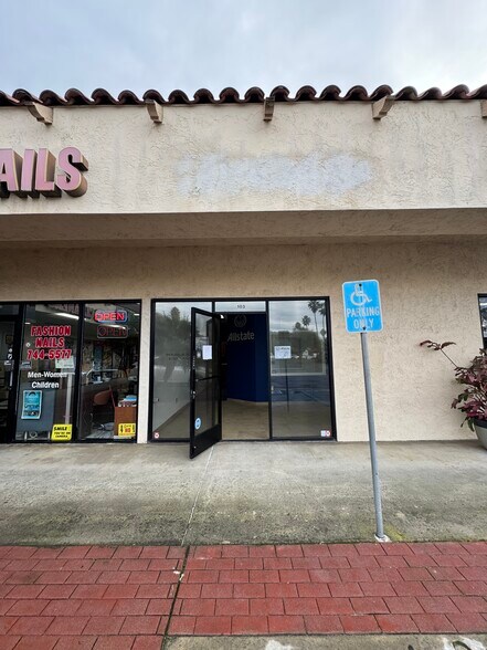 997 W San Marcos Blvd, San Marcos, CA à louer - Photo du bâtiment - Image 3 de 12