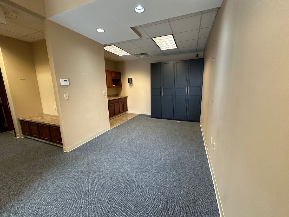 7182 Liberty Centre Dr, West Chester, OH 45069 - Unit N -  - Interior Photo - Image 1 of 10