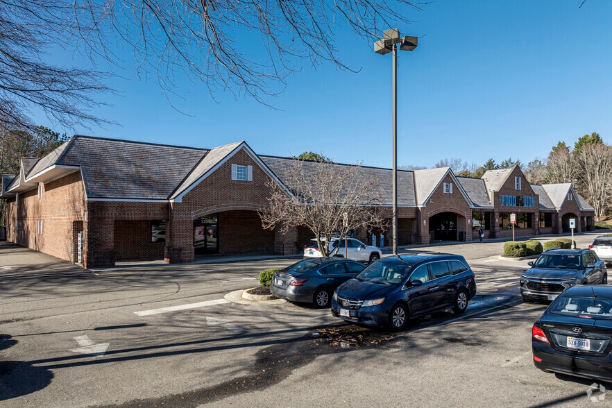 1100-1102 Courthouse Rd, Richmond, VA for lease - Building Photo - Image 1 of 5