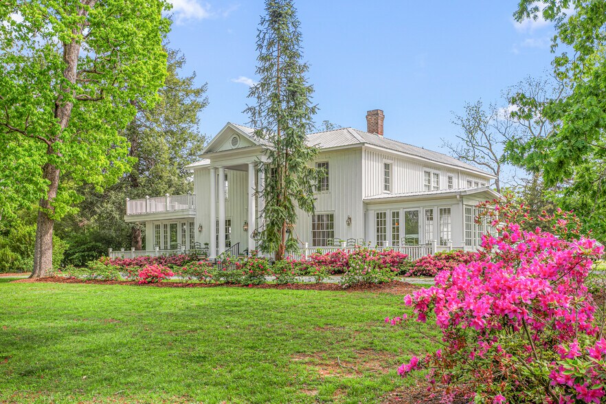 7920 E Washington Street Ext, Mebane, NC à vendre - Photo du bâtiment - Image 1 de 98