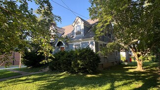 Plus de détails pour 701 S Rawlings St, Carbondale, IL - Multi-résidentiel à vendre