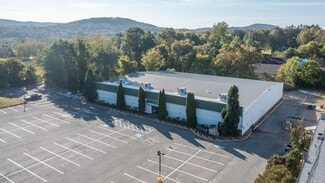 Plus de détails pour 129-145 Danbury Rd, New Milford, CT - Bureau/Commerce de détail, Commerce de détail à louer
