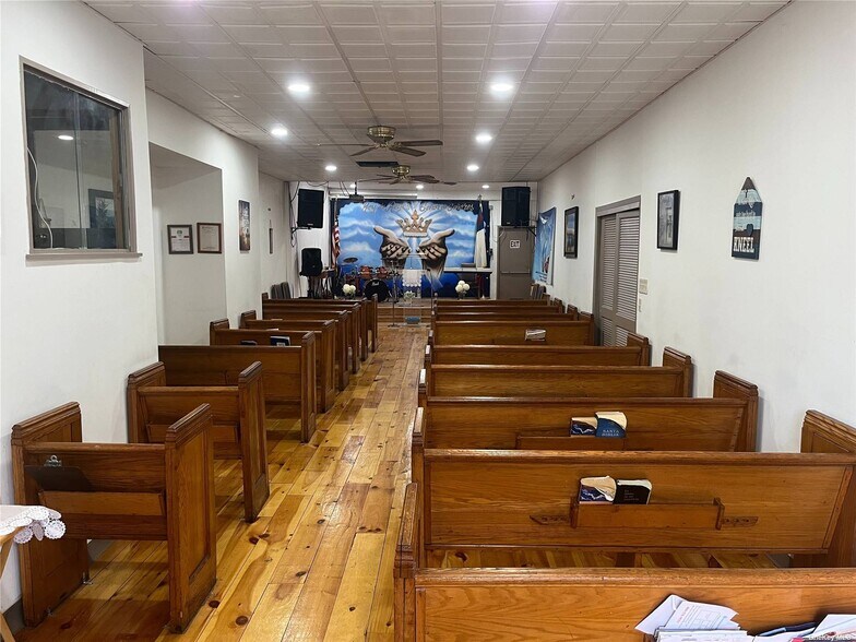 523 Ridgewood Ave, Brooklyn, NY à vendre - Photo intérieure - Image 2 de 9