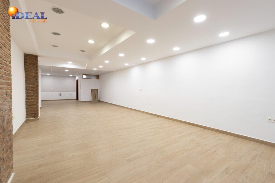 Calle Almona de San Juan de Dios, 15, Granada, Granada for sale - Interior Photo - Image 3 of 21