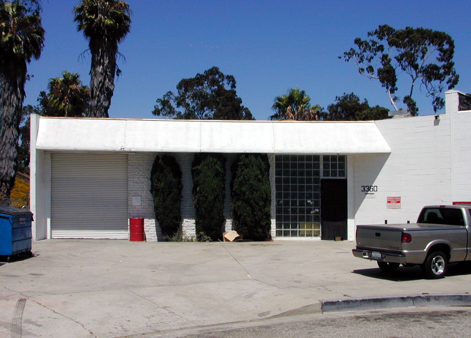 3360 Livonia Ave, Los Angeles, CA à louer Photo principale- Image 1 de 4