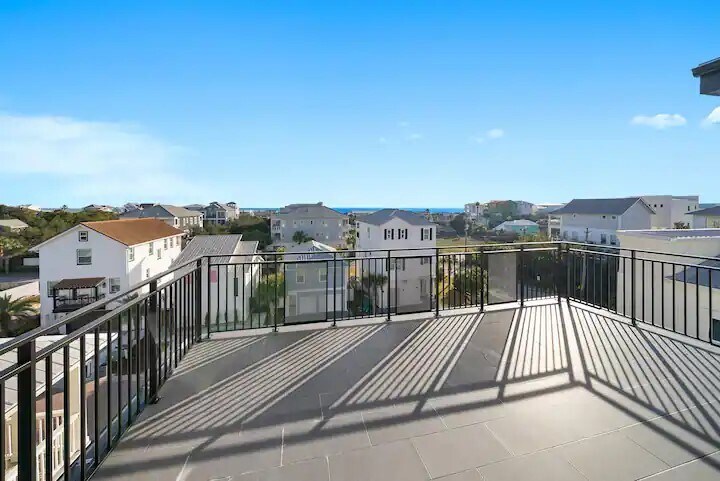 21 Tidewater Ct, Panama City Beach, FL à vendre - Photo du bâtiment - Image 2 de 39
