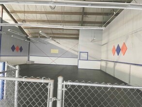 46-174 Kahuhipa St, Kāneohe, HI for lease Building Photo- Image 1 of 2