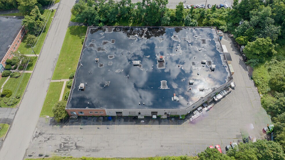 30 Industrial Ave, Mahwah, NJ à louer - Photo du bâtiment - Image 2 de 4