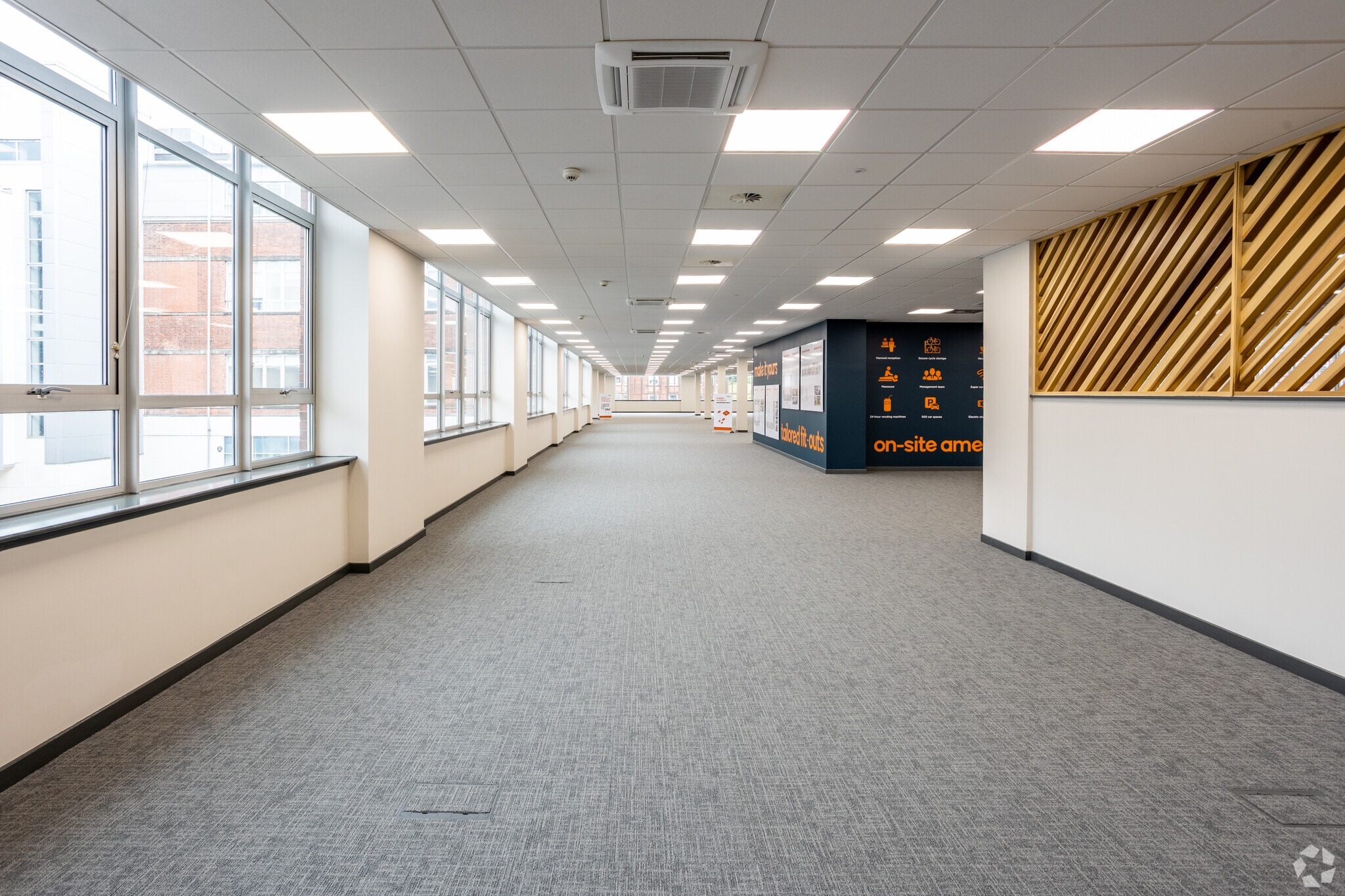 368 Alexandra Para, Glasgow for lease Interior Photo- Image 1 of 6