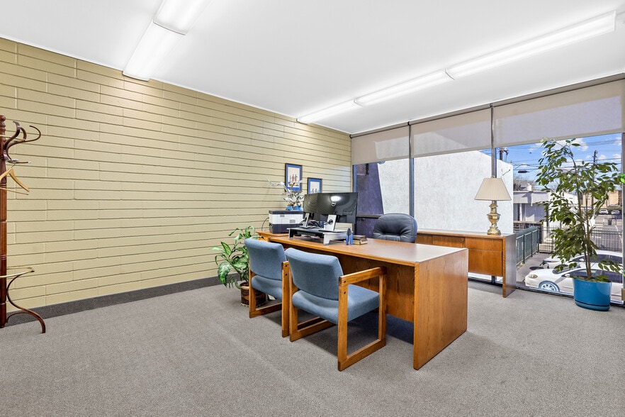 1905 N Main St, Santa Ana, CA for lease - Interior Photo - Image 3 of 12
