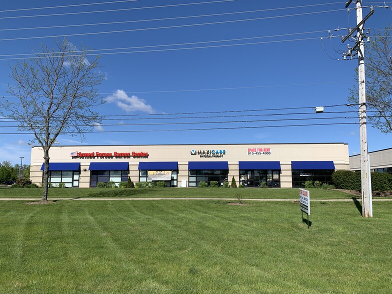 2158-2168 N Randall Rd, Carpentersville, IL for lease - Building Photo - Image 3 of 5