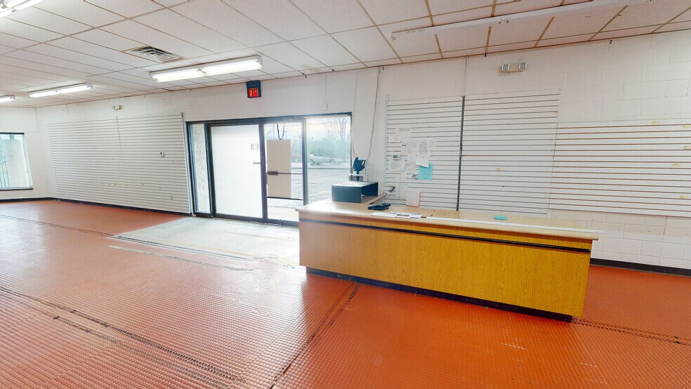 7375 South Ave, Youngstown, OH à louer - Photo intérieure - Image 2 de 14