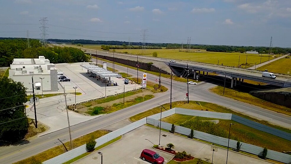 501 Pine St, Crosby, TX à vendre - Photo du bâtiment - Image 3 de 7