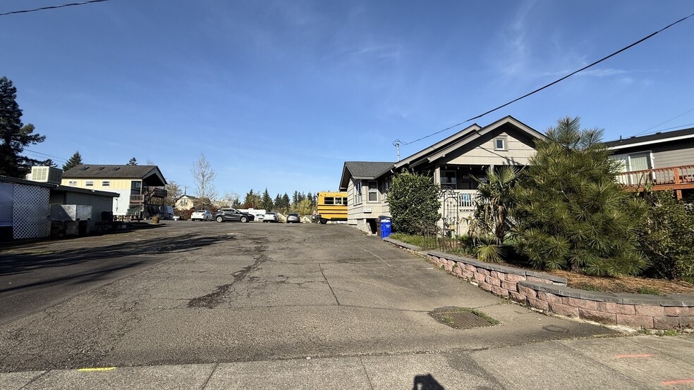 220 Molalla Ave, Oregon City, OR for sale - Building Photo - Image 3 of 11
