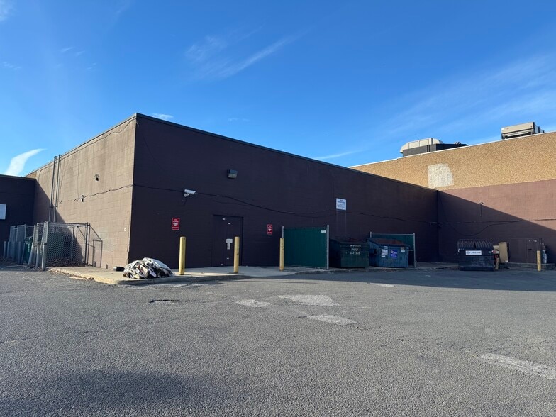 399 William Floyd Pky, Shirley, NY for lease - Building Photo - Image 2 of 6