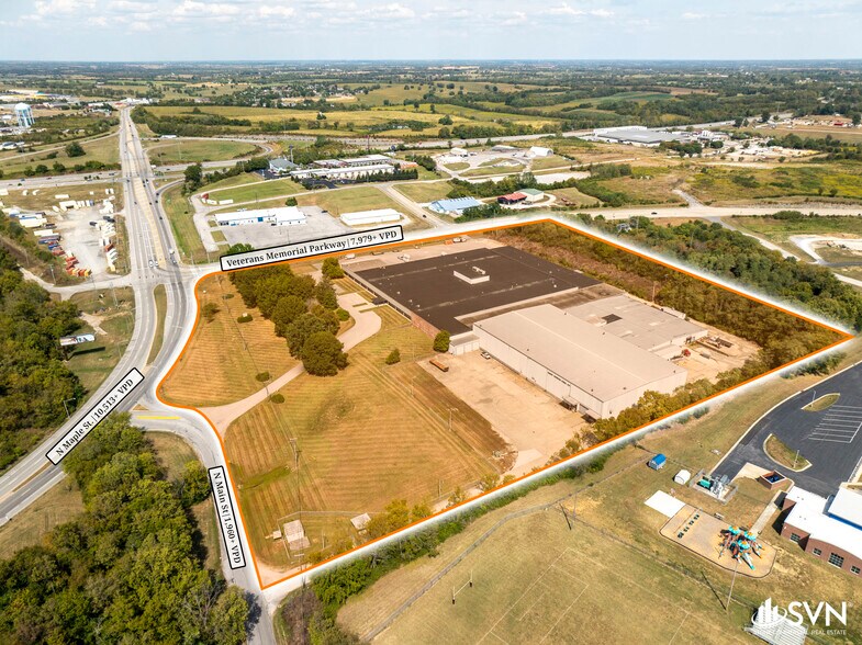 695 N Main St, Winchester, KY à louer - Photo du bâtiment - Image 1 de 20