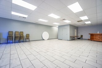 3711-3721 Lamar Ave, Memphis, TN for lease Interior Photo- Image 2 of 7