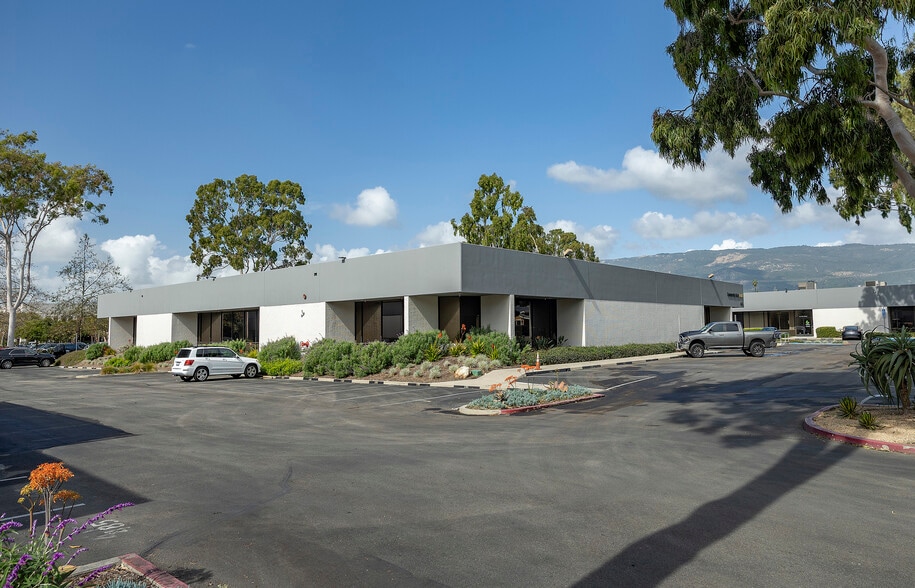 445 Pine Ave, Goleta, CA for lease - Building Photo - Image 1 of 4