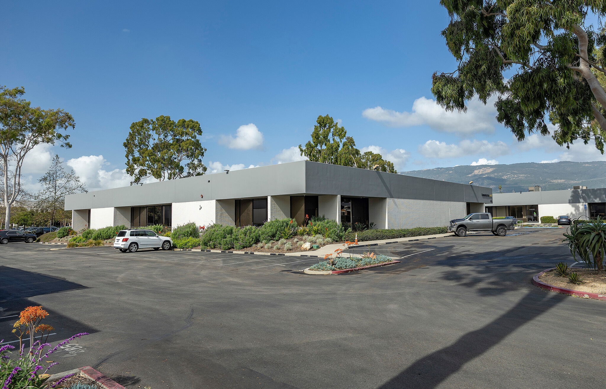 445 Pine Ave, Goleta, CA for lease Building Photo- Image 1 of 5