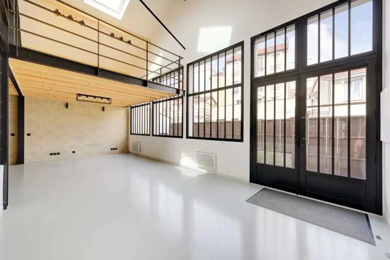 Office in Arcueil for lease - Interior Photo - Image 3 of 14