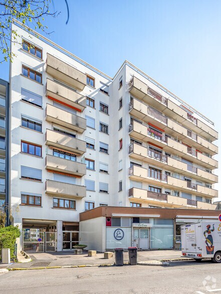 59 Rue Du Général Leclerc, Le Kremlin-Bicêtre à vendre - Photo du bâtiment - Image 2 de 10