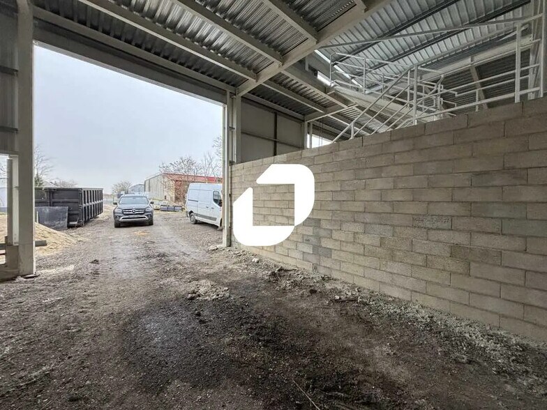 Flex in Bondoufle for lease - Construction Photo - Image 3 of 4