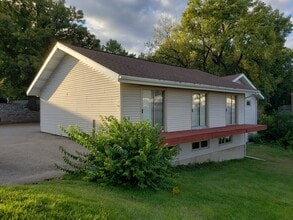 2001 W Monroe St, Springfield, IL for lease Interior Photo- Image 2 of 11