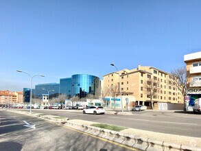 Retail in Toledo, Toledo for lease Interior Photo- Image 2 of 2