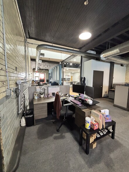 1014 Morton St, Baltimore, MD for lease - Interior Photo - Image 3 of 6