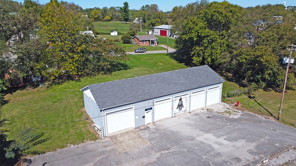 419 E Main St, Mount Sterling, KY à louer - Photo du bâtiment - Image 3 de 8