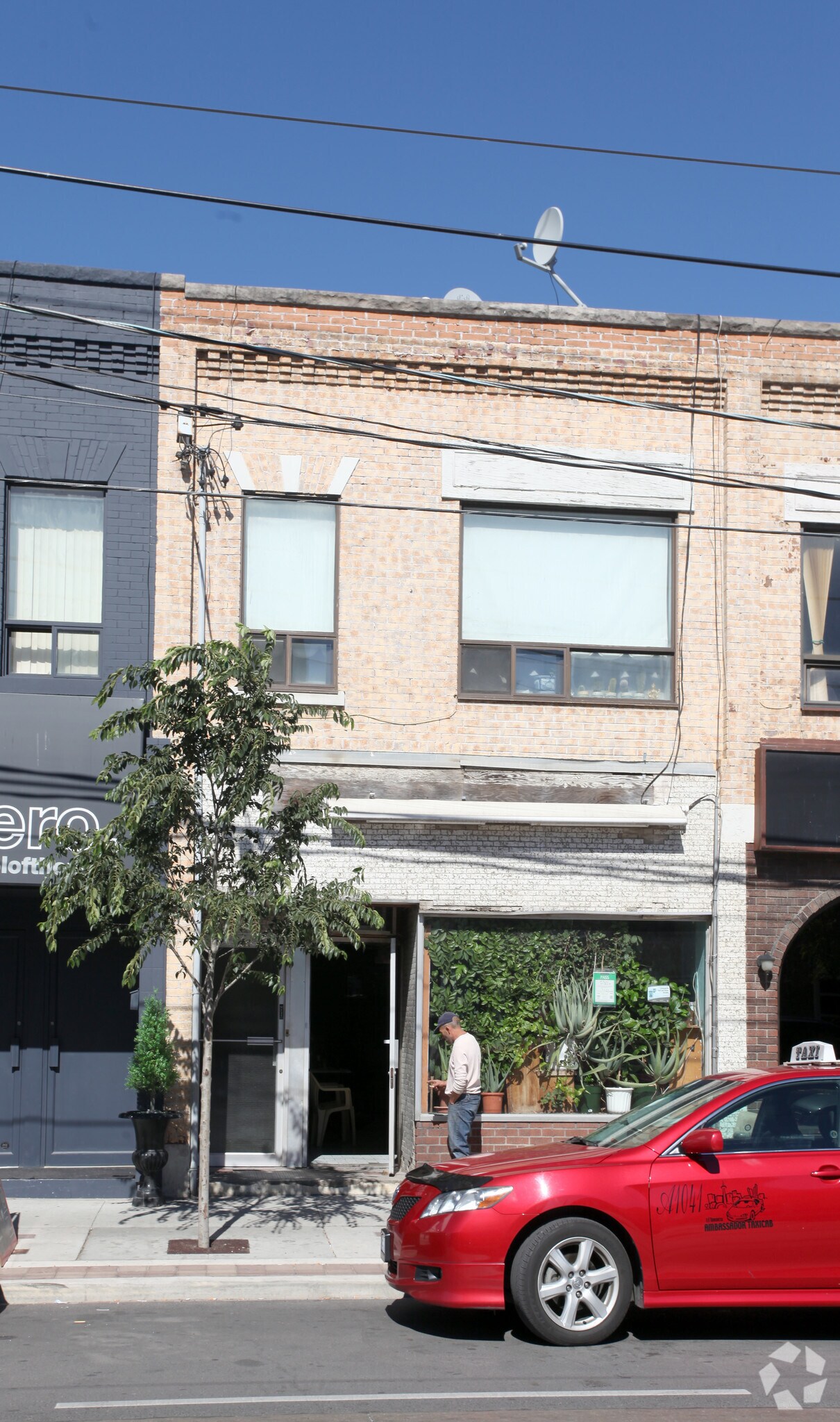 852 Dundas St W, Toronto, ON à vendre Photo principale- Image 1 de 1