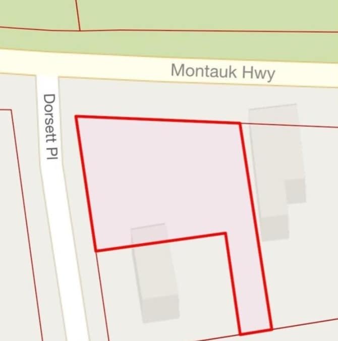 574 Montauk Hwy, Shirley, NY for lease Primary Photo- Image 1 of 8