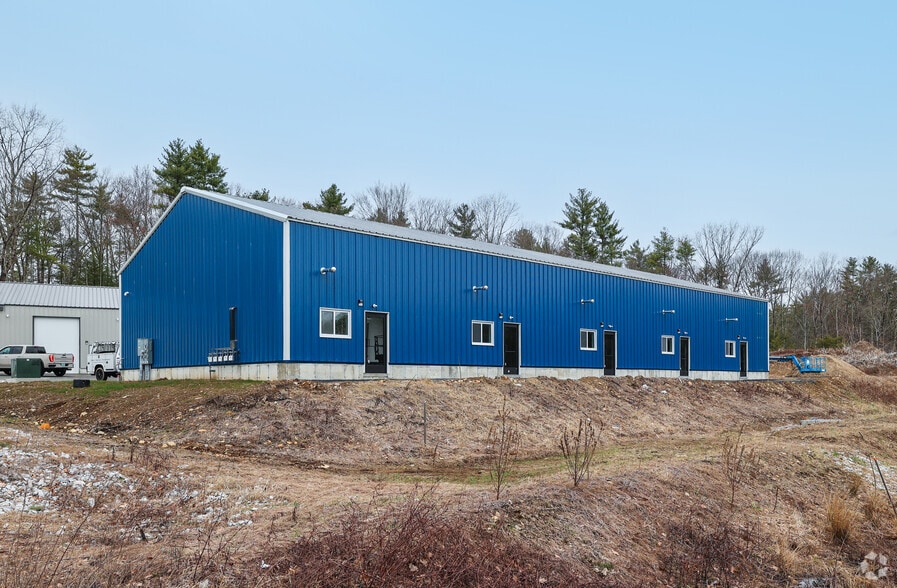 382398 Calef Hwy, Epping, NH for lease - Primary Photo - Image 1 of 4