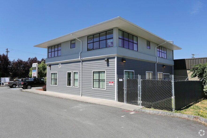 2210 Riverside Dr, Mount Vernon, WA à louer - Photo du bâtiment - Image 2 de 6