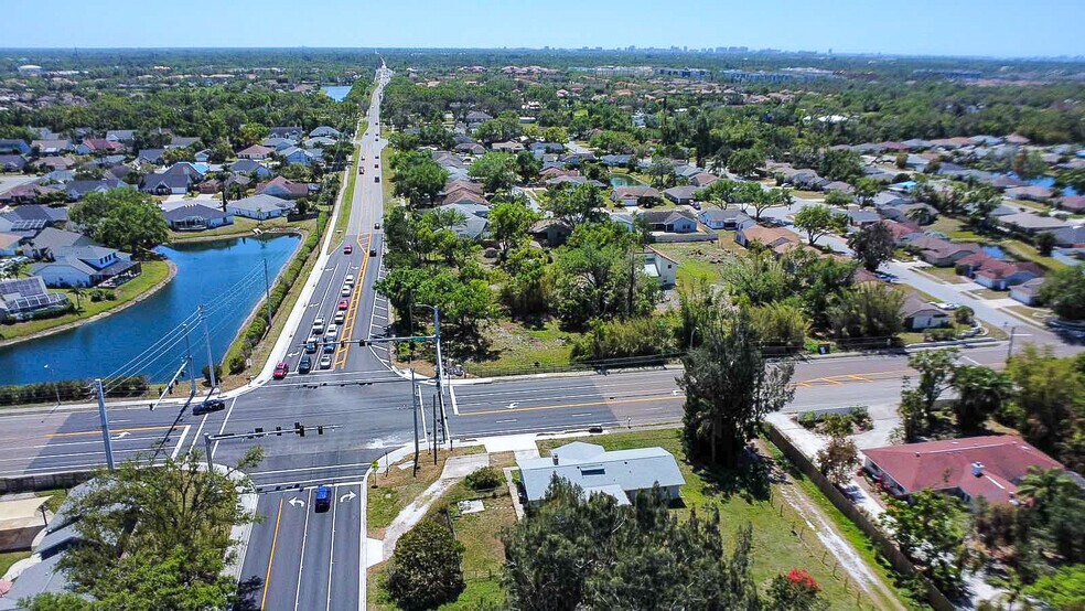 7720 Tuttle Ave, Sarasota, FL à vendre - Photo du bâtiment - Image 3 de 6